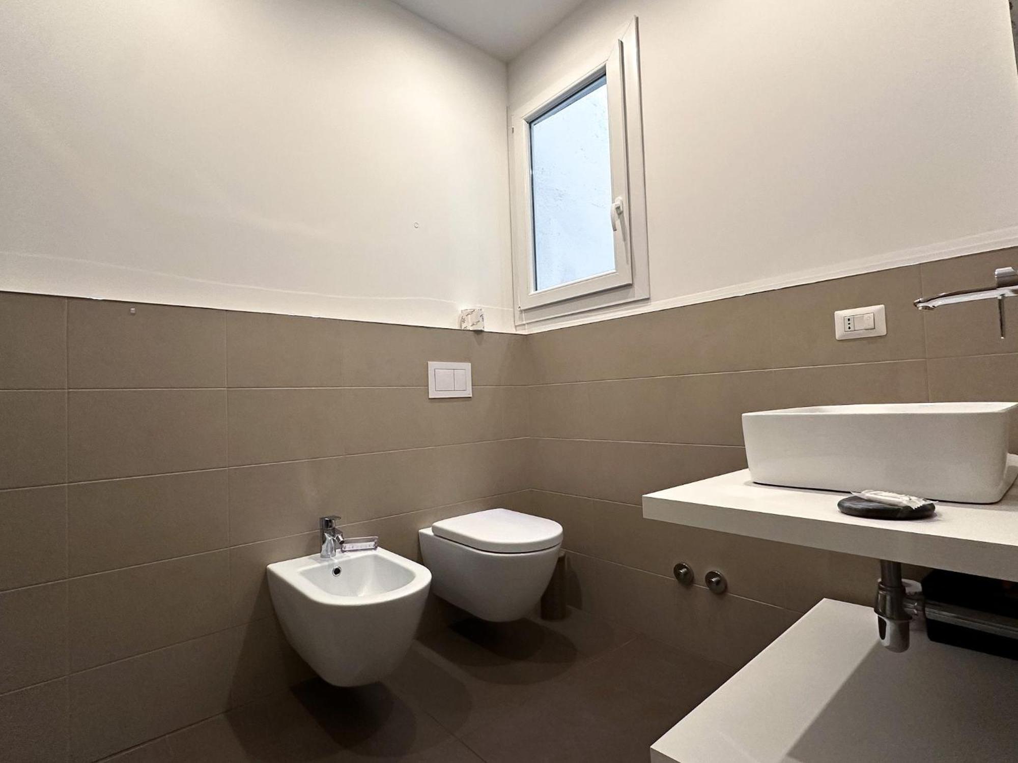 Ca Belverz Center Town Apartment เบลลาโจ ภายนอก รูปภาพ